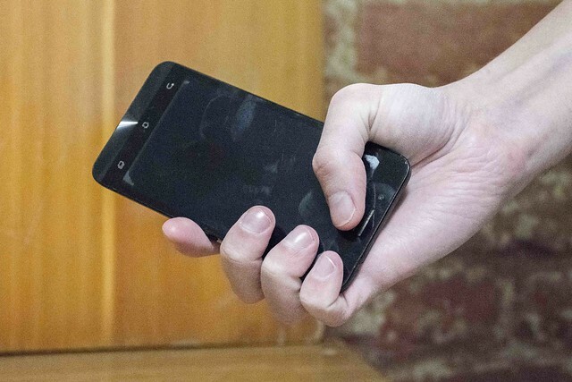 Белгородец разбил голову родственнику за просьбу вернуть телефон за вознаграждение