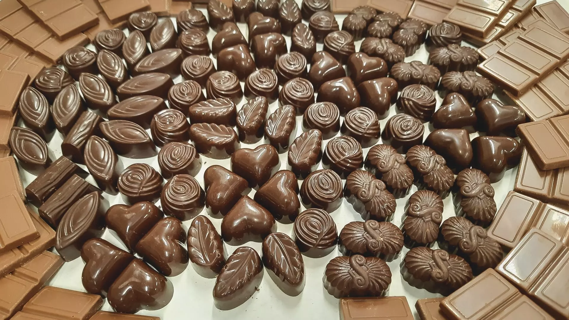 Из магазина в Белгороде украли десять упаковок конфет на 5,5 тыс. рублей