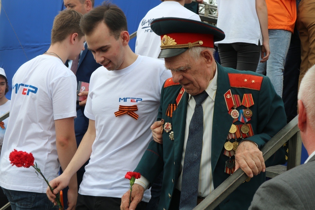 Четверть жителей России принимали участие в волонтёрской деятельности