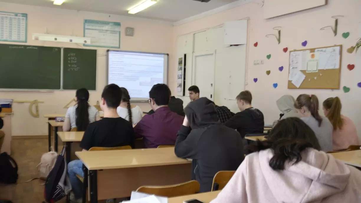 Белгородский министр назвал причину 30-минутных уроков на дистанте