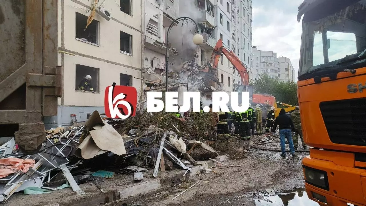 Из-под завалов подъезда дома в Белгороде достали живого мужчину