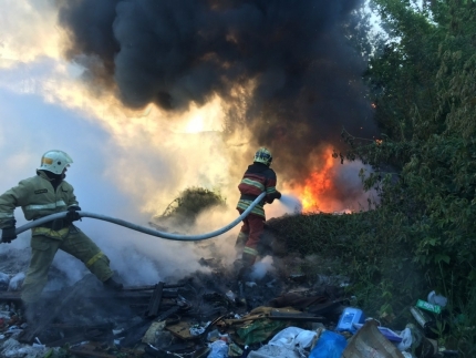 Кирпичный дом в Белгороде загорелся из-за детской шалости