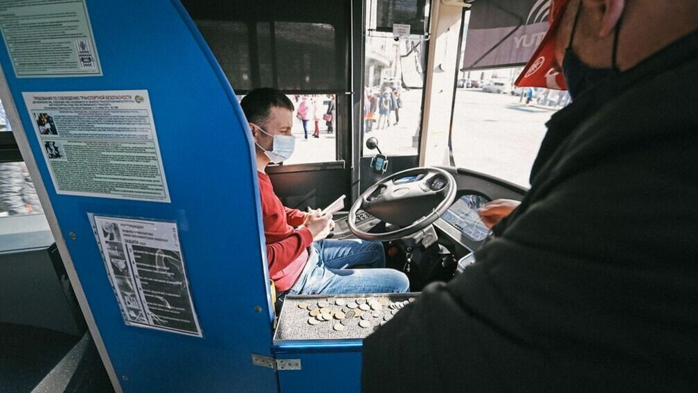 Евтушенко: Водителей автобусов переманивают на работу в другие отрасли