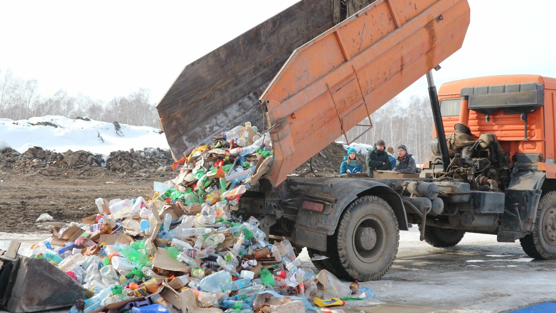 В Старом Осколе отставание от графика вывоза мусора составляет от 12 часов до суток