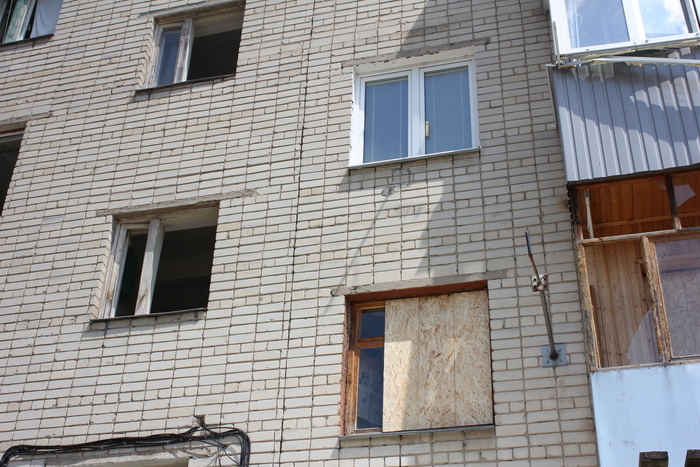Гладков напомнил белгородцам, куда сообщать о разрушенных во время взрыва домах