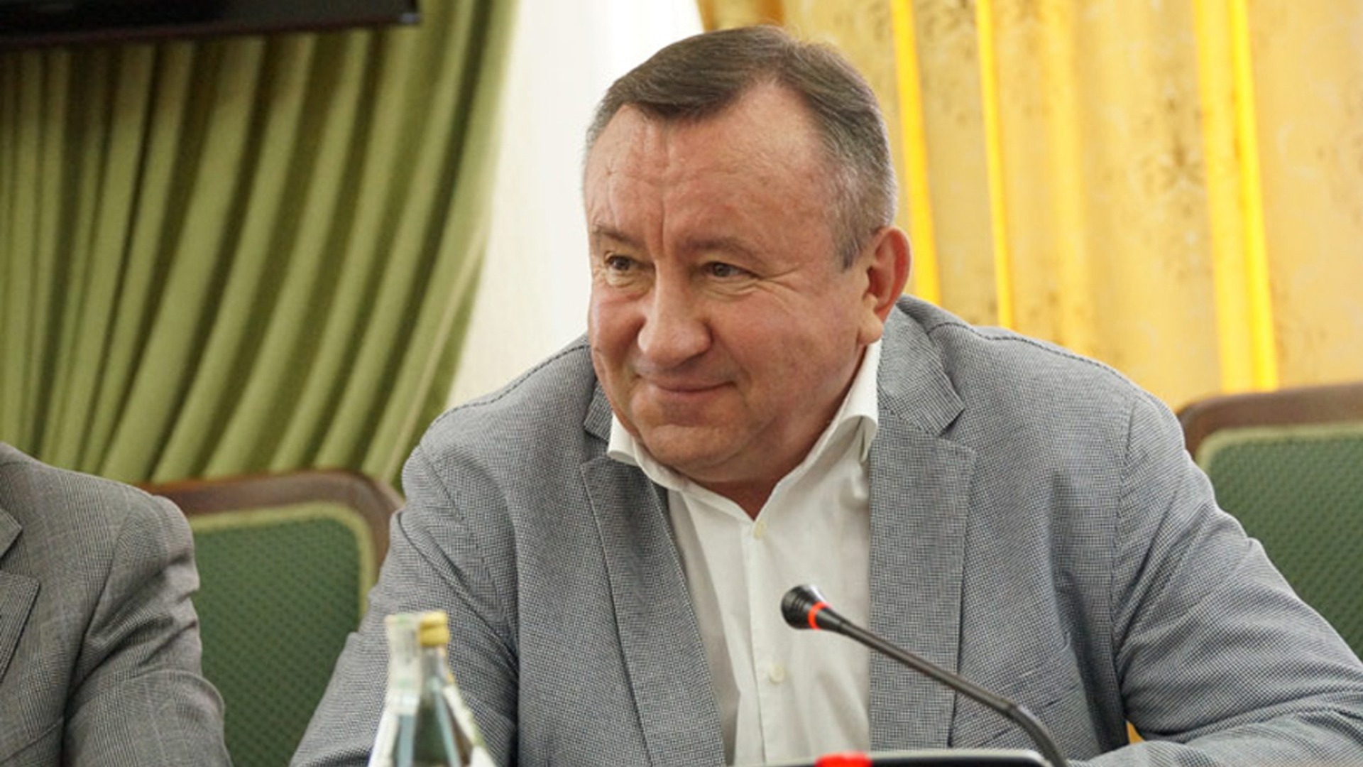 Гладков сообщил об уходе замгубернатора Владимира Боровика на пенсию