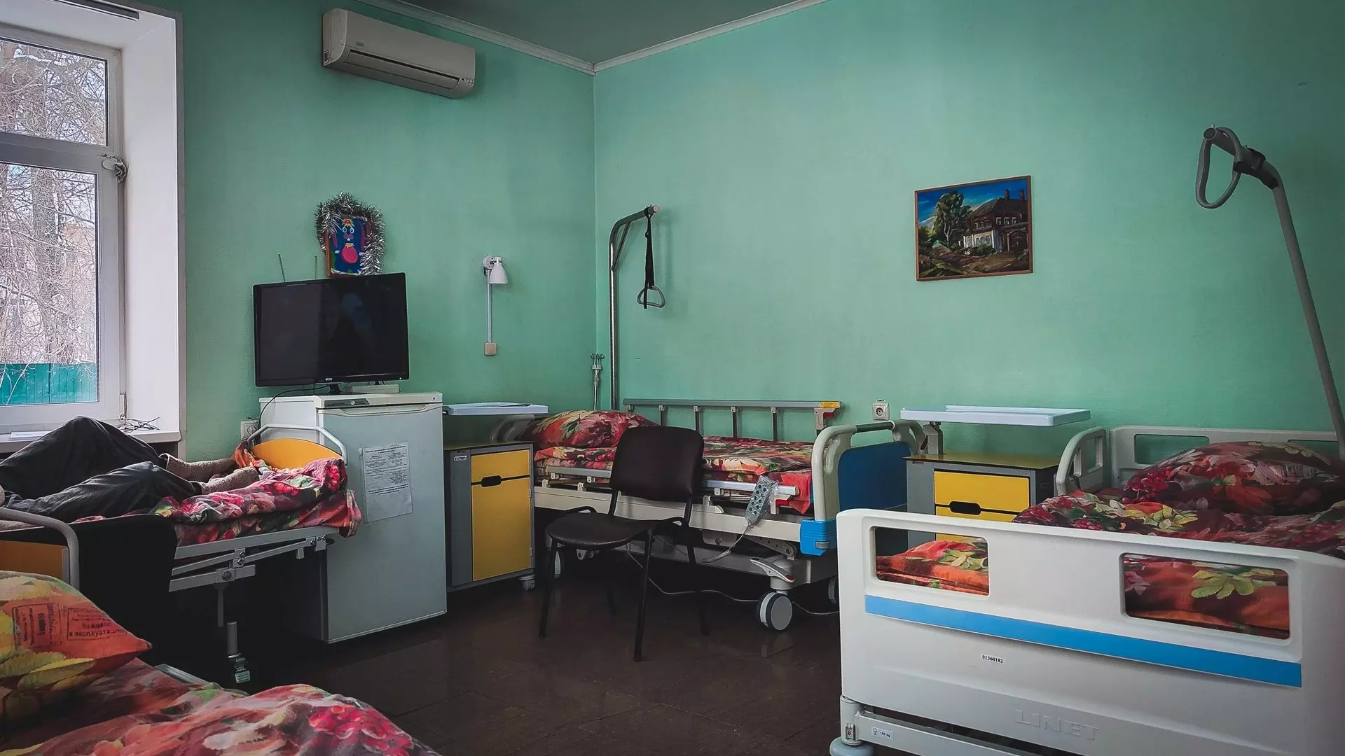 В горбольнице №2 Белгорода пациенты лежат в коридоре из-за нехватки мест