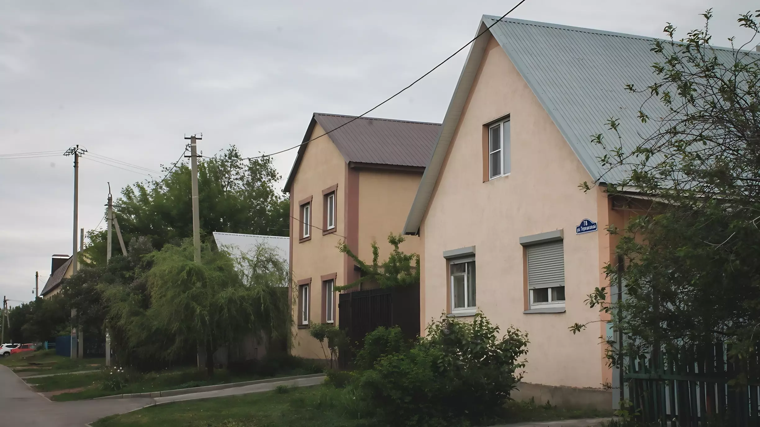 Белгородские многодетные семьи пожаловались на дома с дефектами