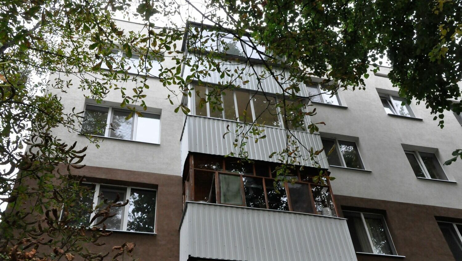 В Белгороде силовики нашли владельца украинского флага на балконе дома