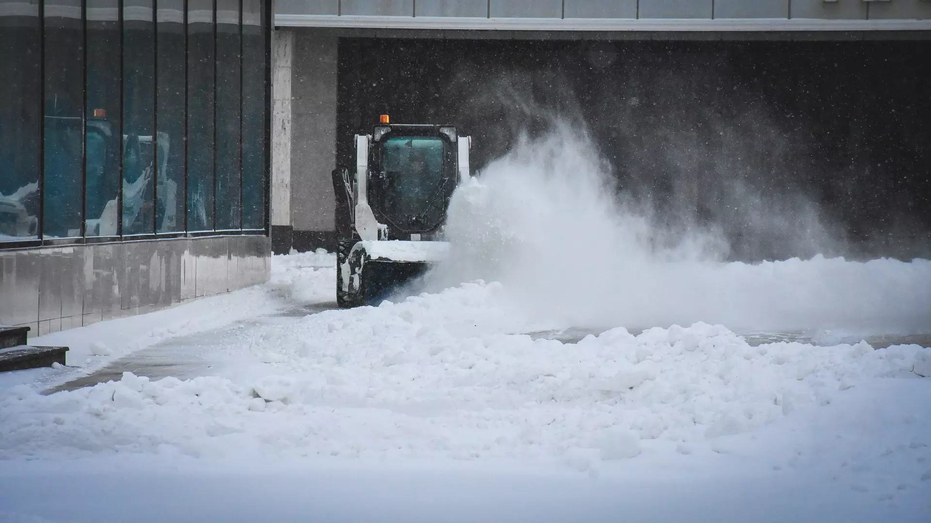 В Белгороде выявили более 200 нарушений при уборке снега