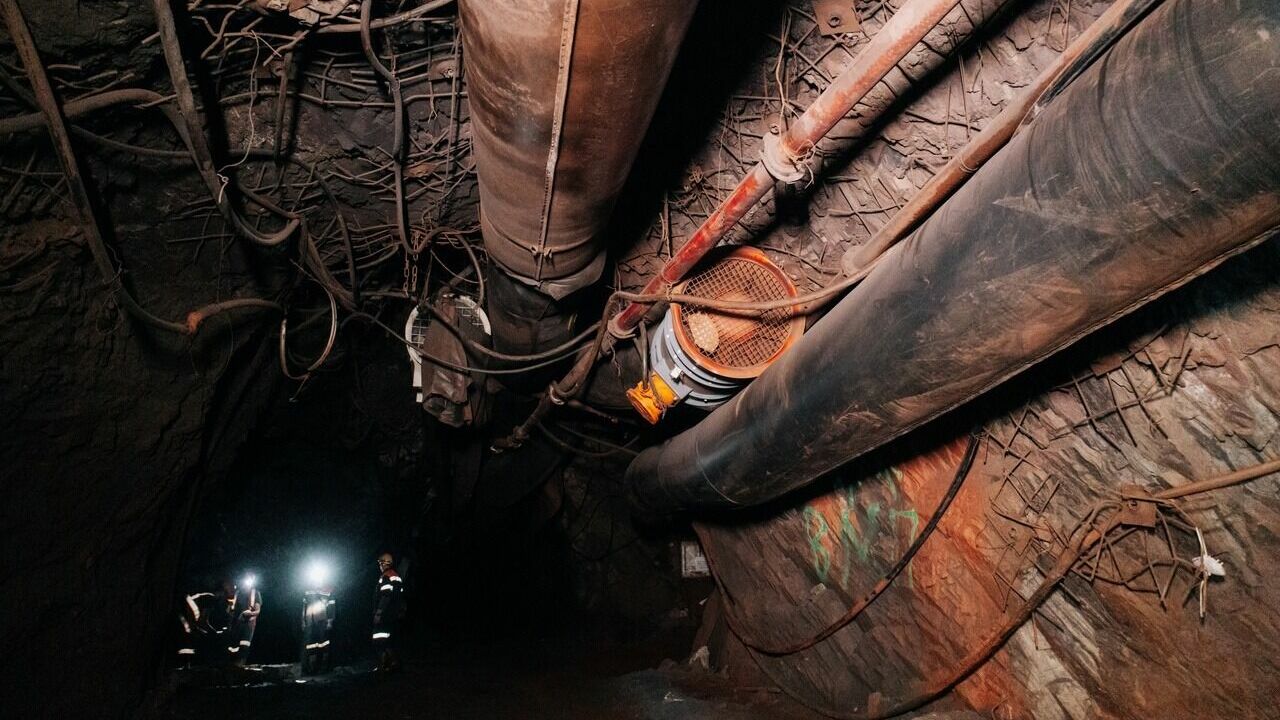 Люди работают при температуре до +40: шахтёры Яковлевского ГОКа жалуются на жару