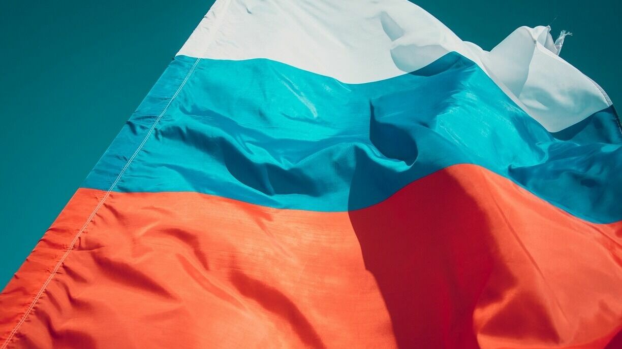 На закупку праздничных флагов для Белгорода выделили 706 тысяч рублей