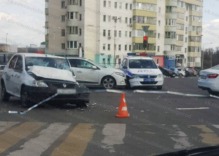 В Белгороде выехавшие на оформление ДТП автоинспекторы попали в аварию