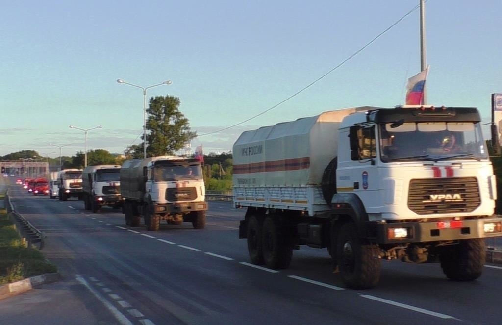 Из Белгородской области на Украину и Донбасс отправили восемь большегрузов гумпомощи