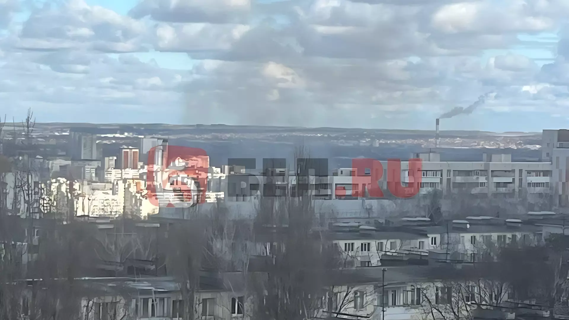Дым от пожара на Железнодорожной в Белгороде
