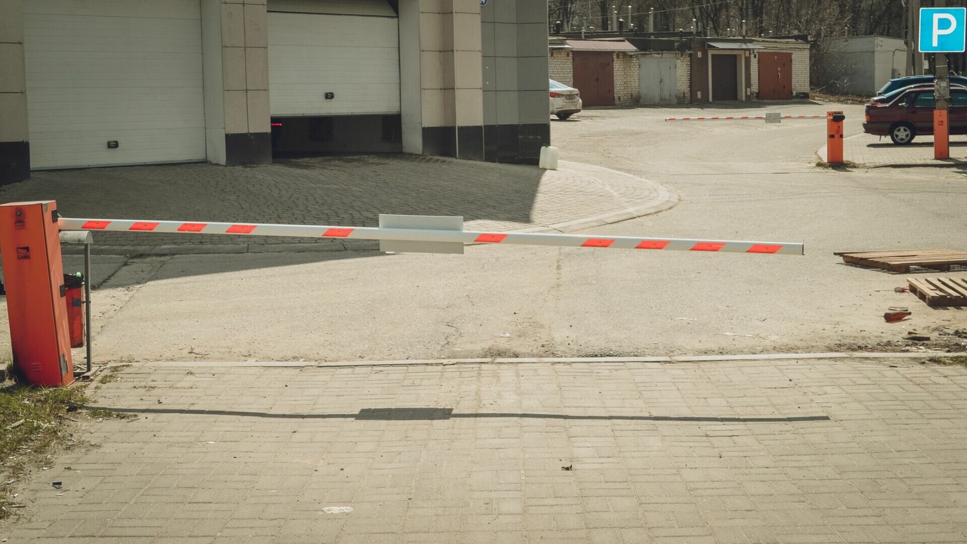 ПТУ перекрыл парковку для посетителей онкодиспансера в Белгороде