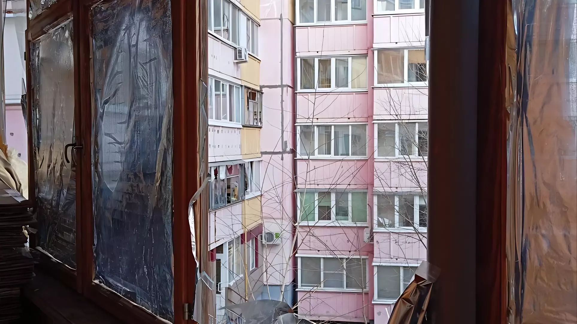 В Белгороде с опережением восстанавливают балконы, но отстают по окнам и машинам