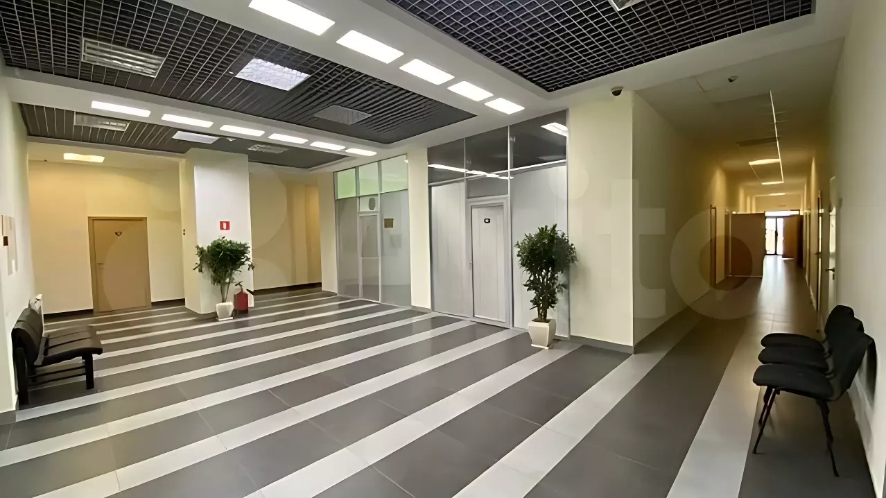 В Белгороде часть этажа в офисном здании продают за 90 млн рублей