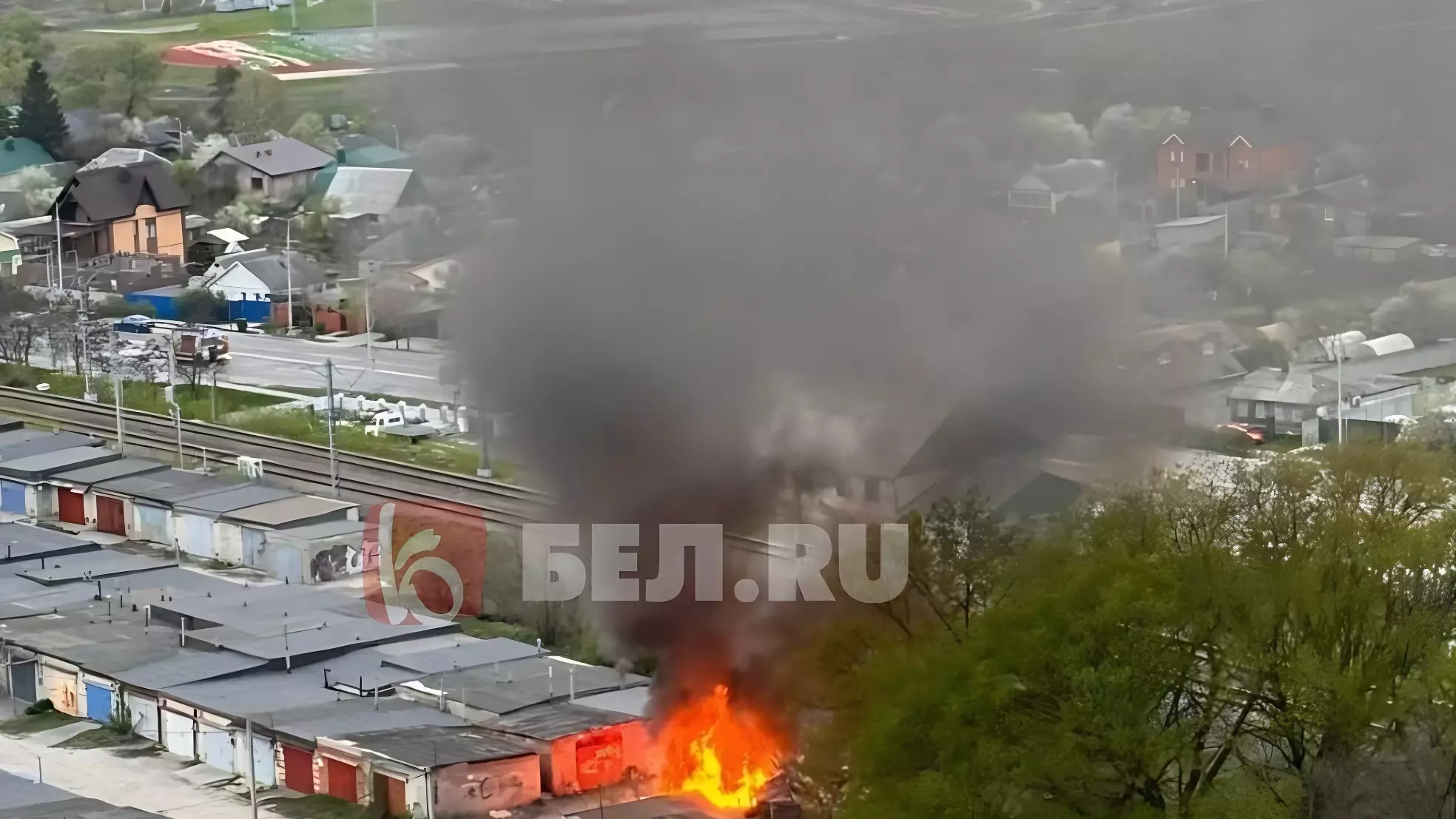В гаражном кооперативе в Белгороде произошёл пожар