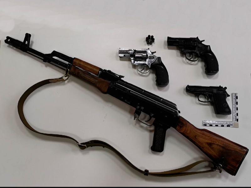 Коллекцию незаконного оружия нашли в машине на трассе в Белгородской области