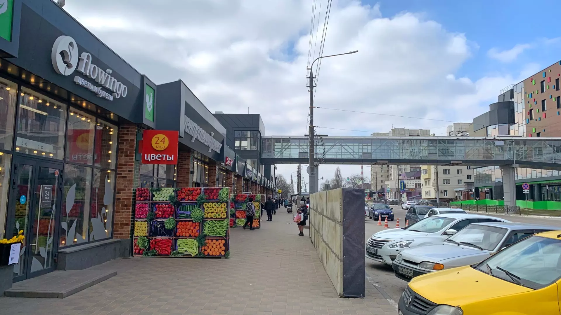 Прилавки с огурцами и укрытия: как выживает Центральный рынок Белгорода