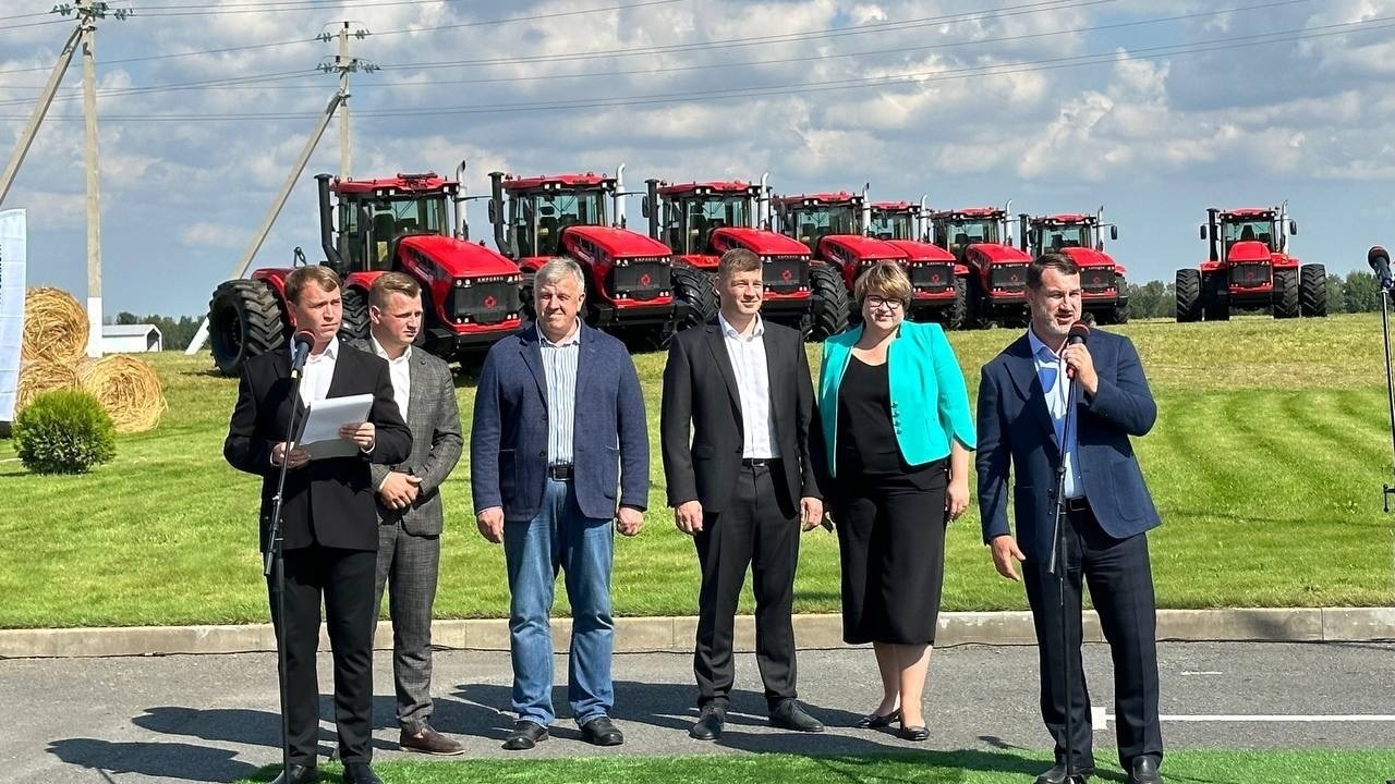 Крупный белгородский агрохолдинг закупил новые тракторы