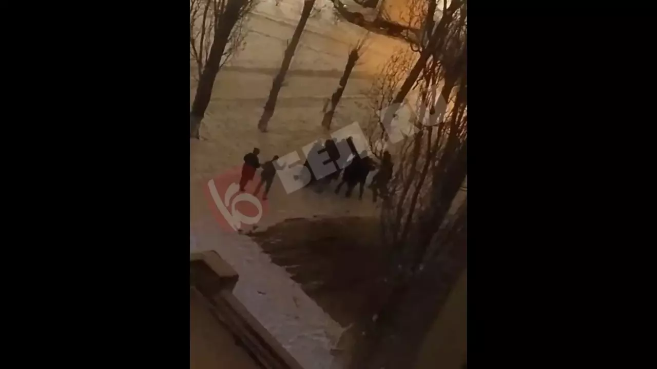 Кадр из видео с массовой дракой в Белгороде