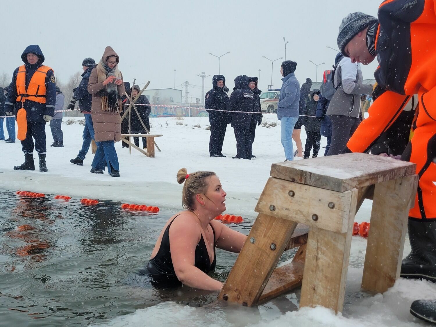 Соревнования моржей в Белгороде