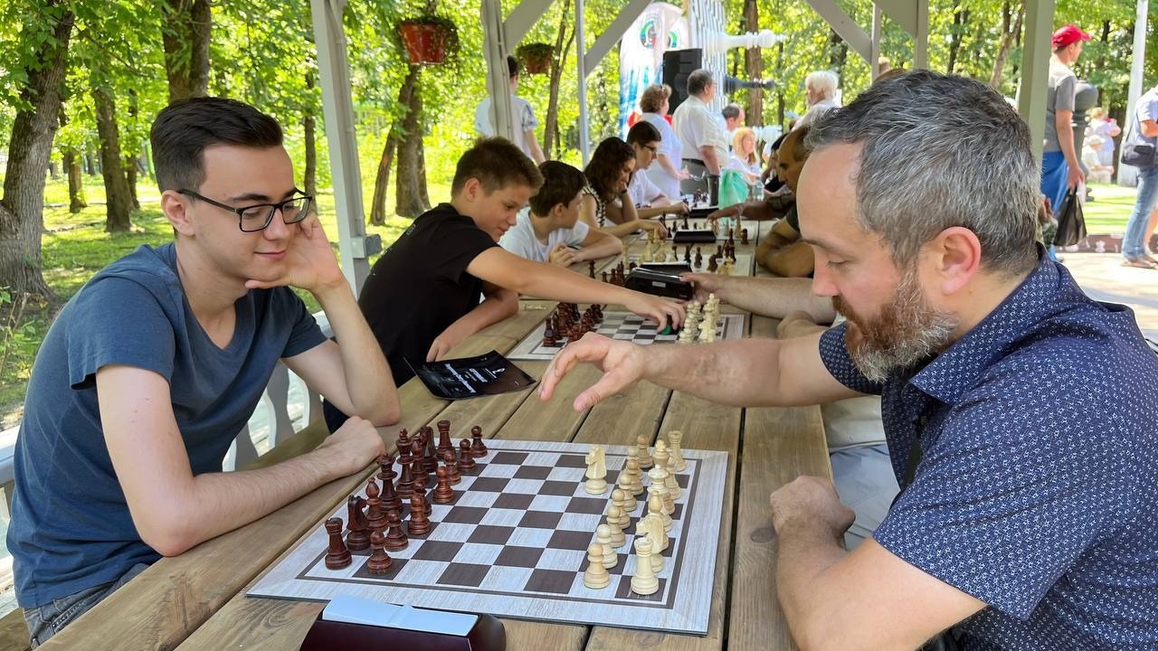 В Белгороде откроют шахматную школу Карпова