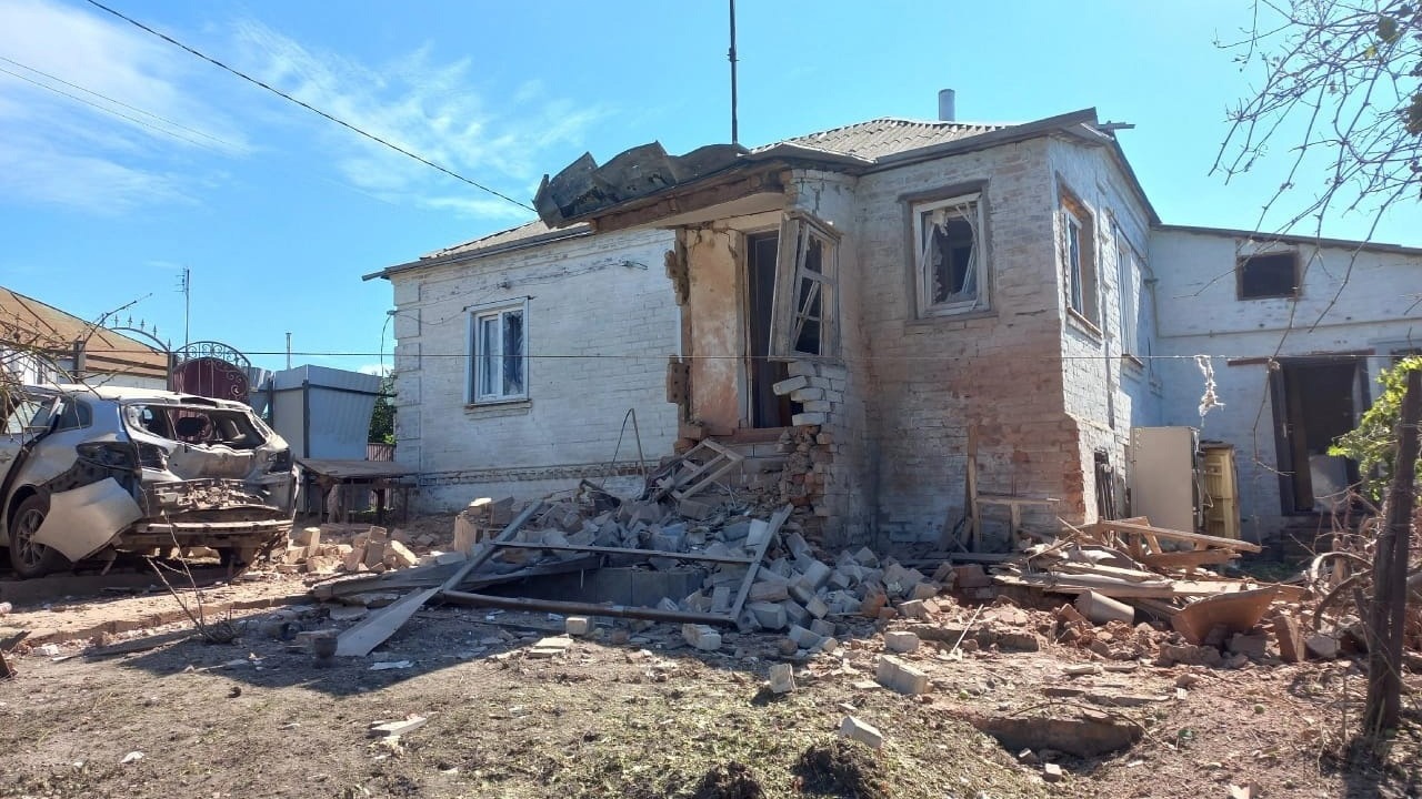 Разрушенный дом семьи в Уразово