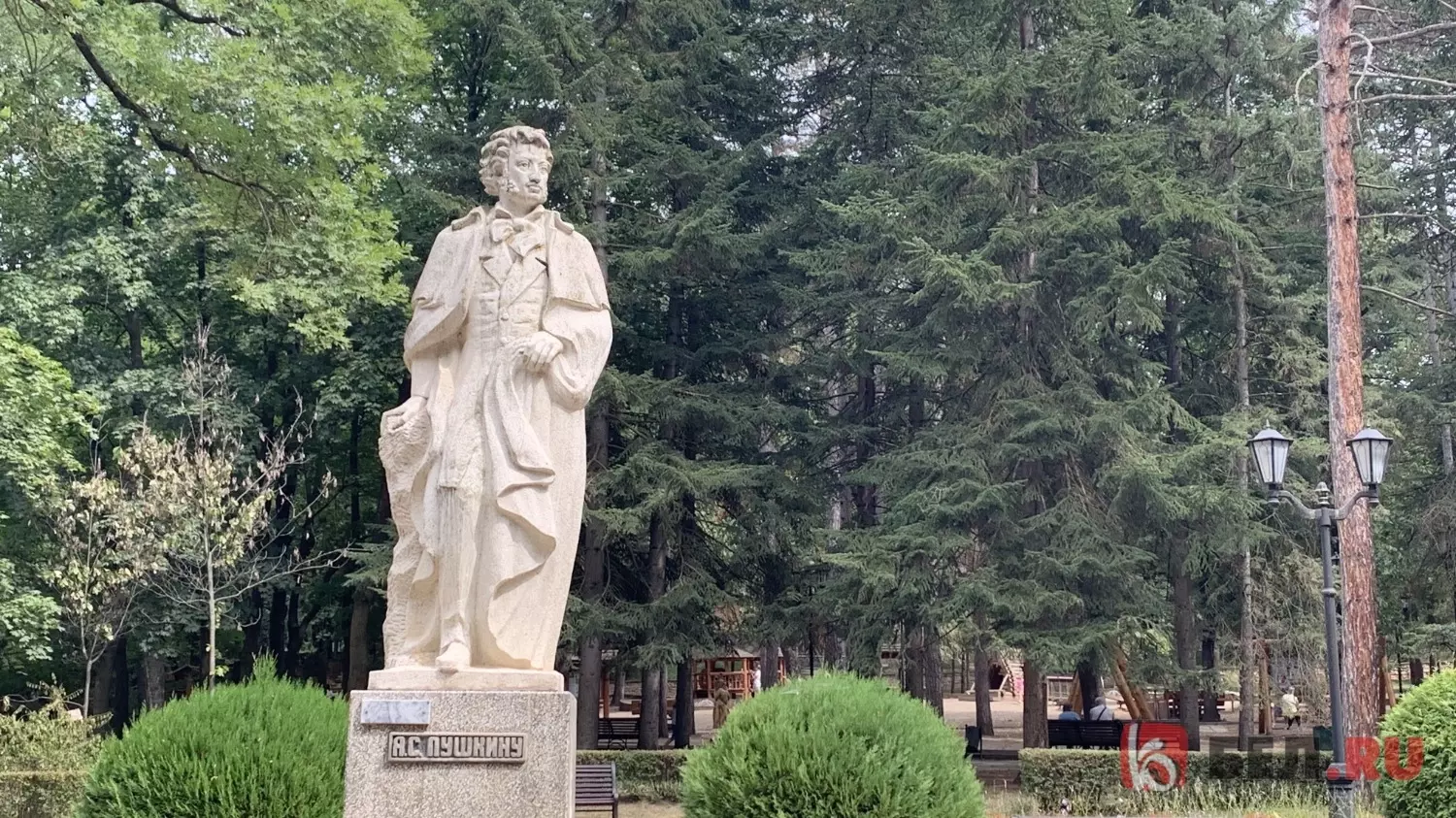 Памятник Пушкину в Кисловодске
