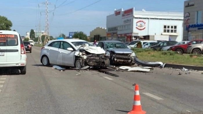 В ДТП на Михайловском шоссе в Белгороде пострадал подросток