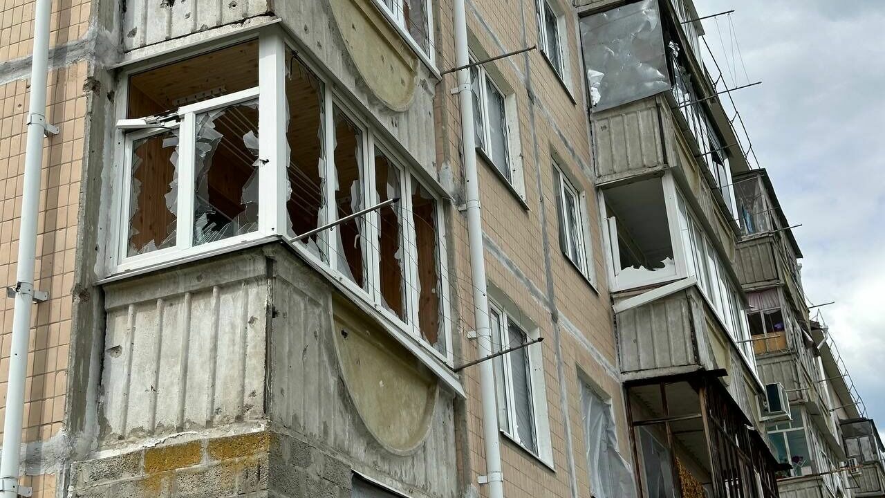 повреждения домов в Шебекино после обстрелов