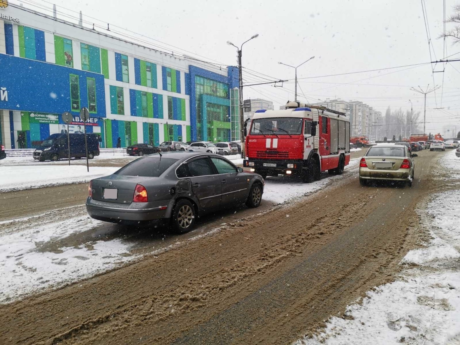 Пять автомобилей столкнулись на улице Губкина в Белгороде