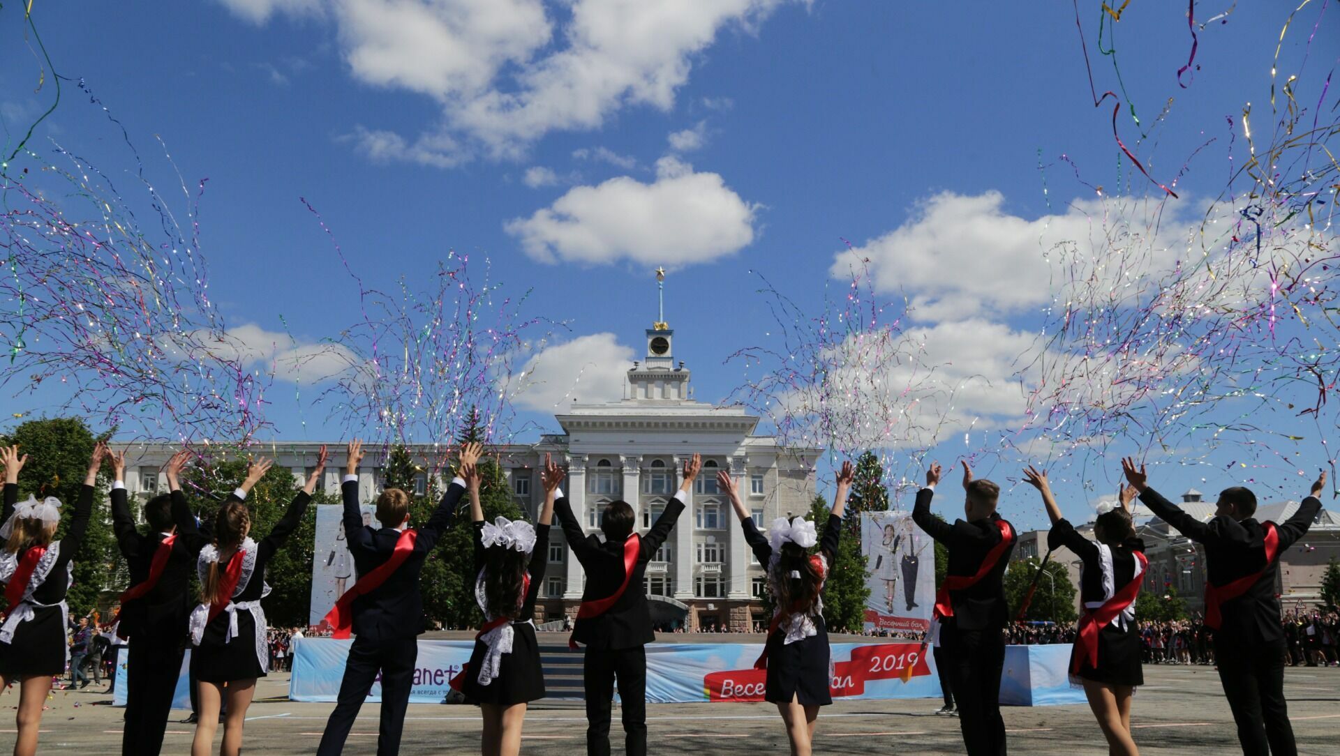 В Белгородской области рассмотрят возможность проведения выпускных балов