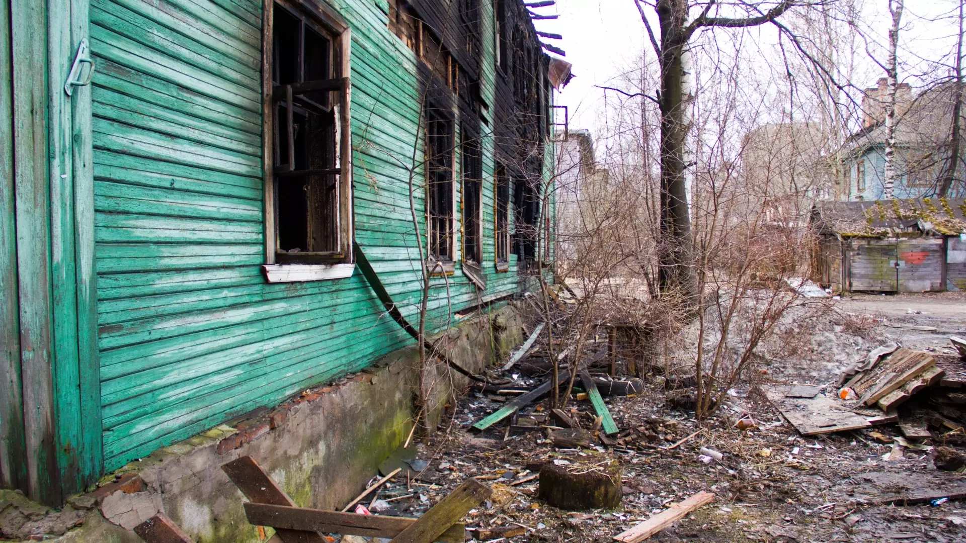 Житель Орловской области поджёг дом с женой и дочерью внутри