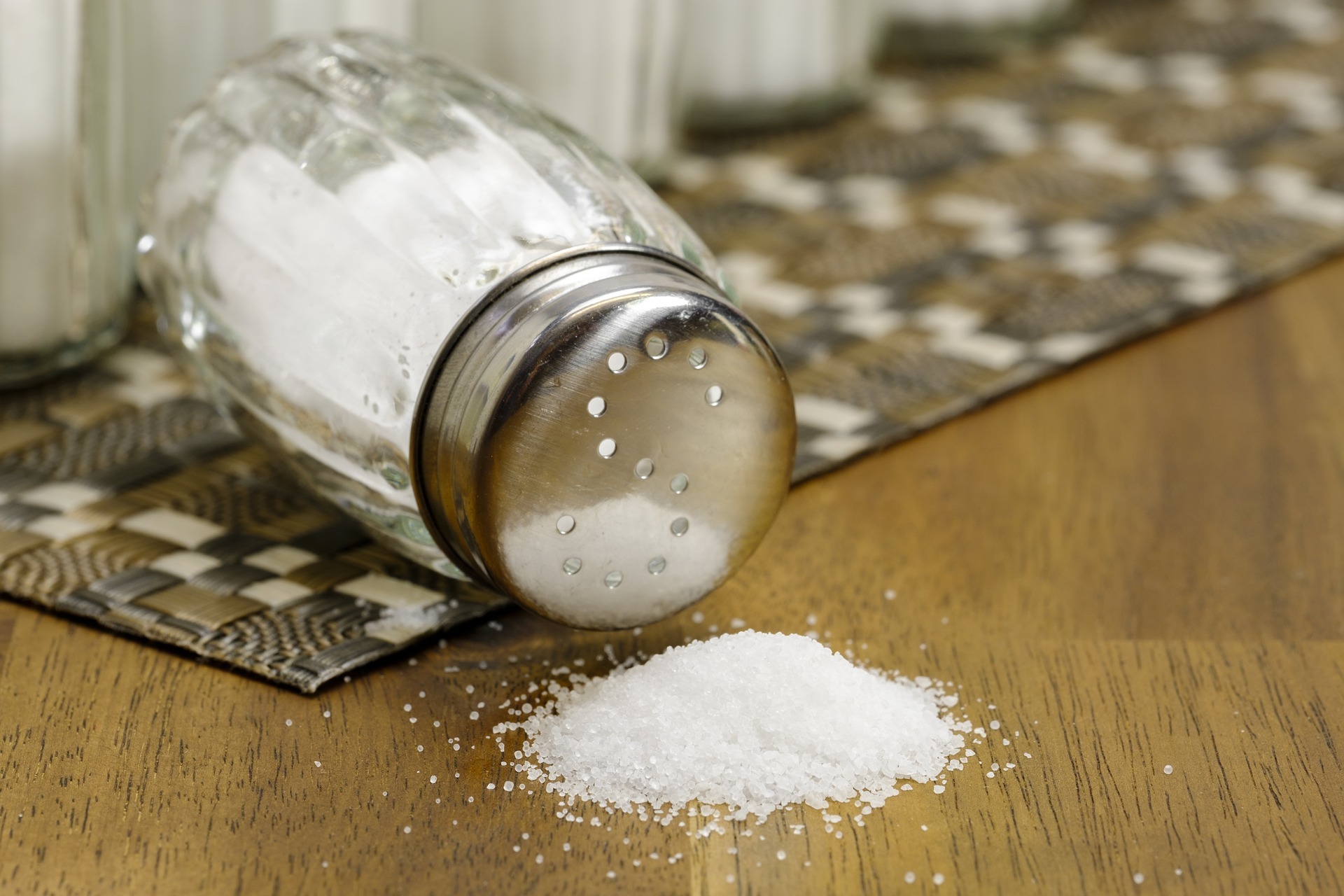 В Белгородской области 64,3% населения едят много соли
