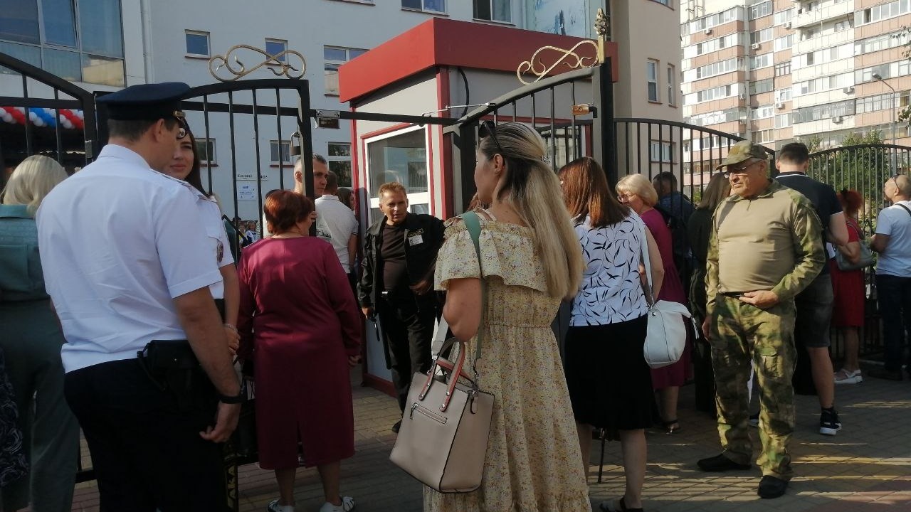 в Белгороде проходят очные торжественные линейки ко Дню знаний