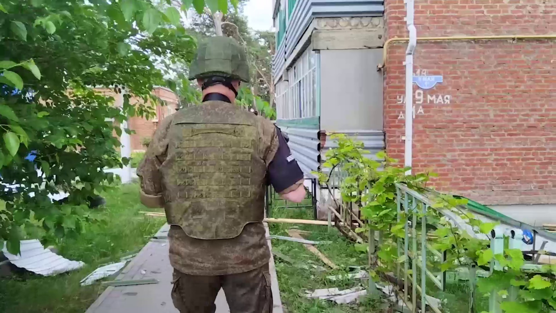 Военная полиция следит за порядком в Шебекино и Новой Таволжанке: видео