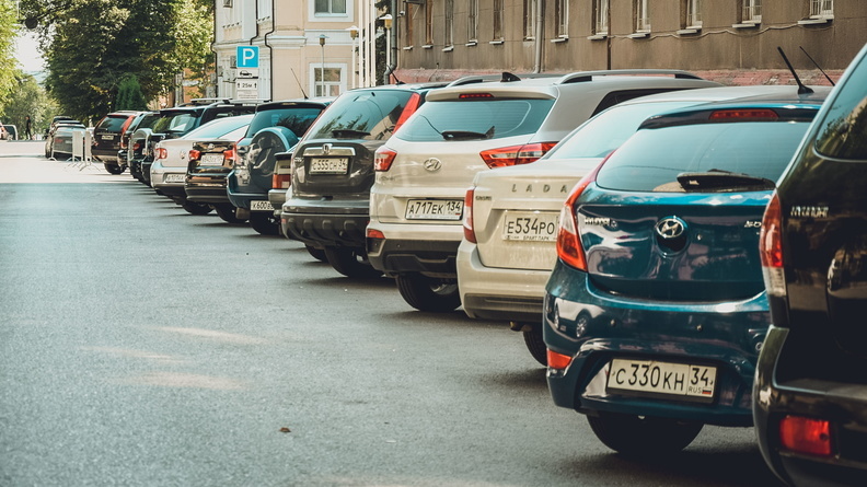 Вячеслав Гладков высказался о нехватке парковочных мест в Белгороде