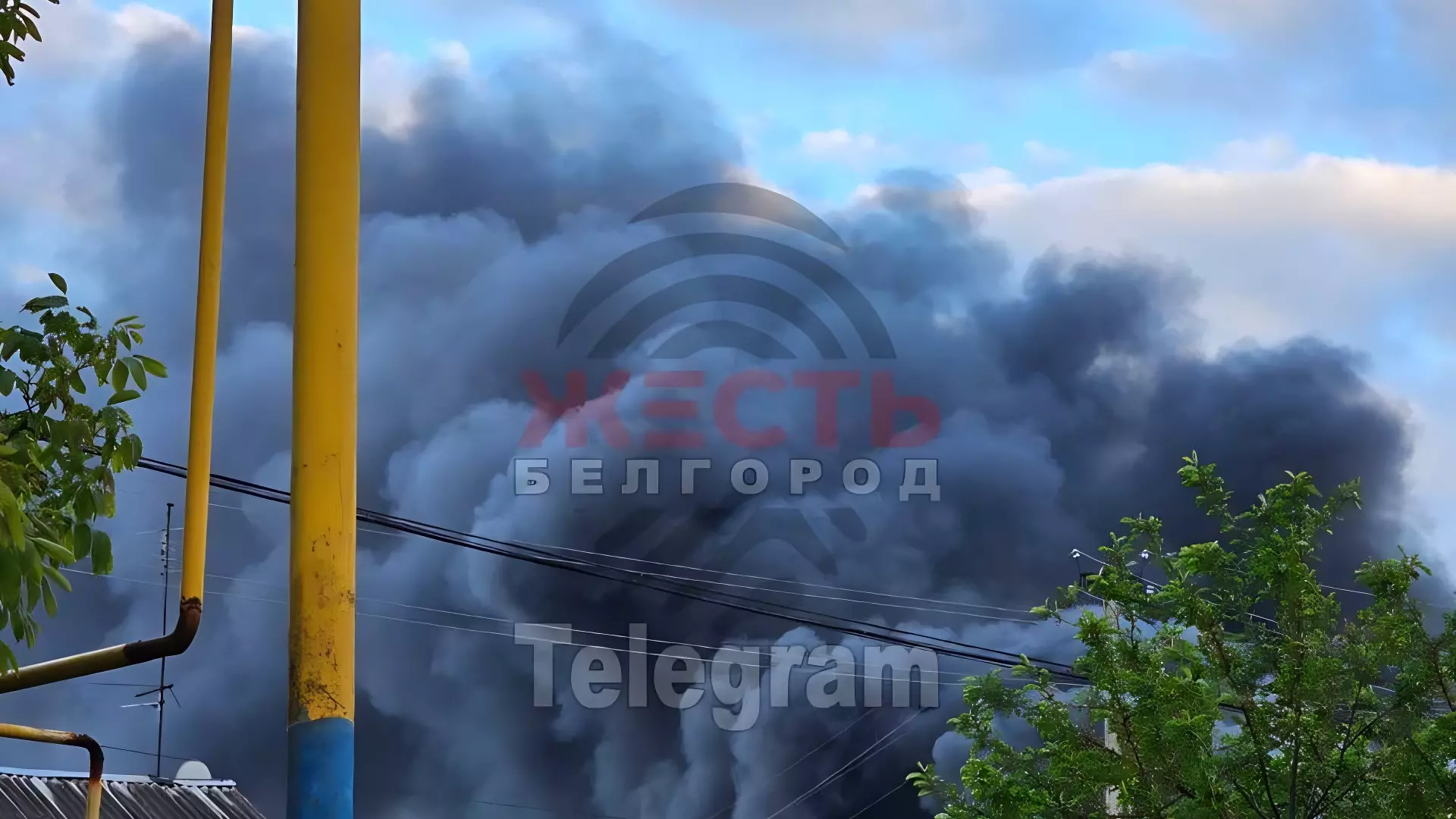 Фото крупного пожара в Белгородской области появилось в Сети