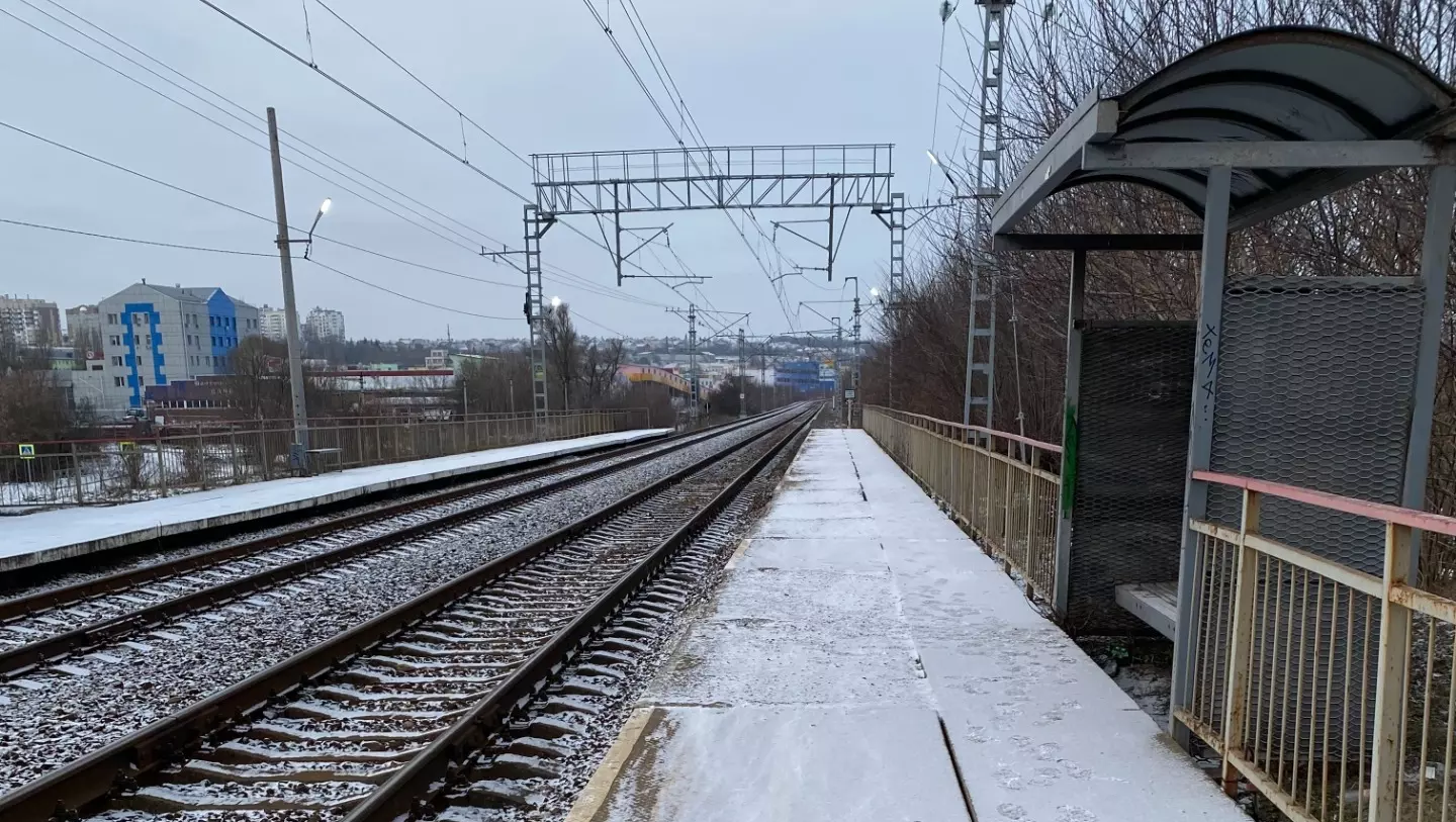 Выбоины и трещины обнаружили на девяти ж/д станциях в Белгородской области