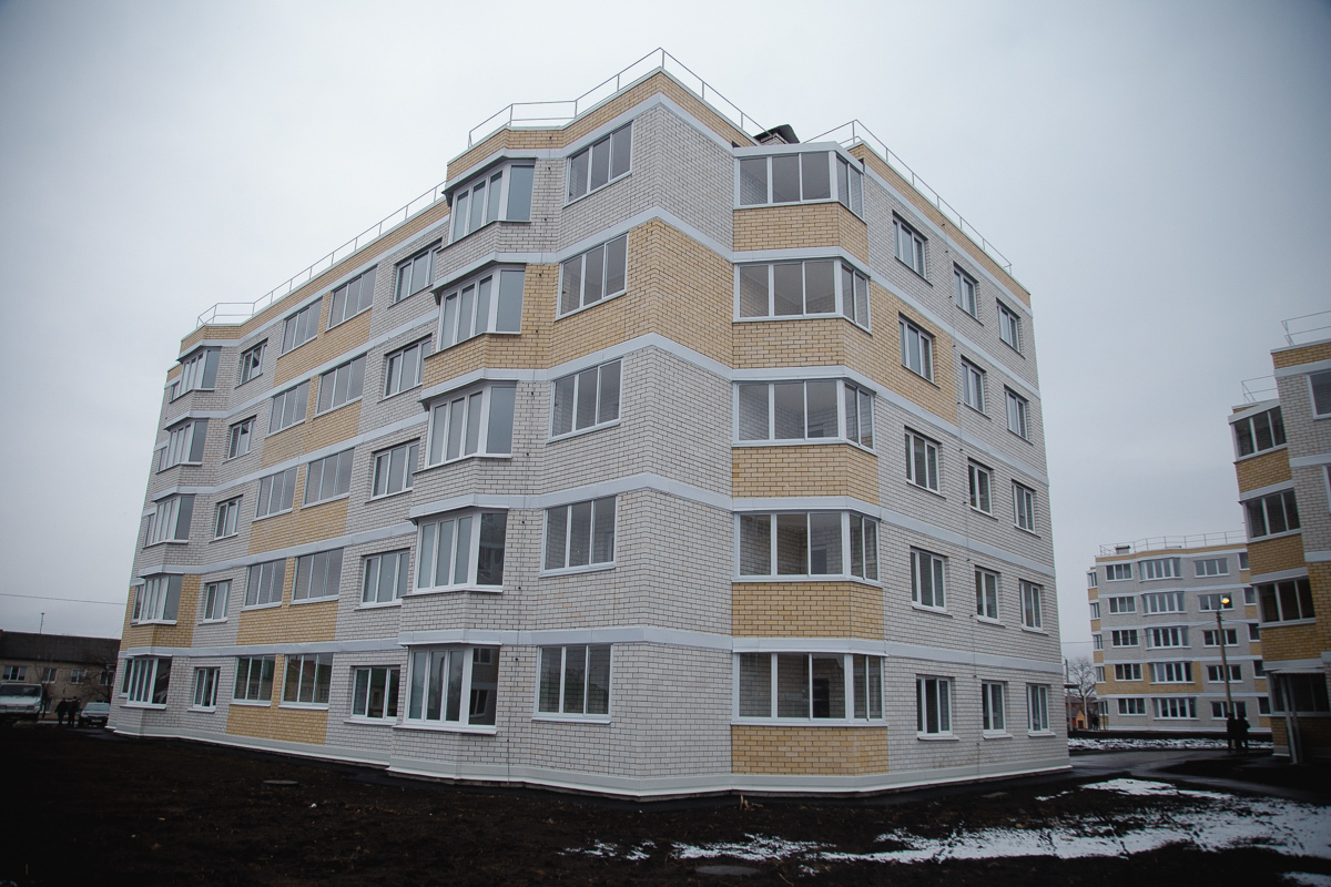 Военнослужащие Белгородской области получили ключи от новых квартир к 23 февраля