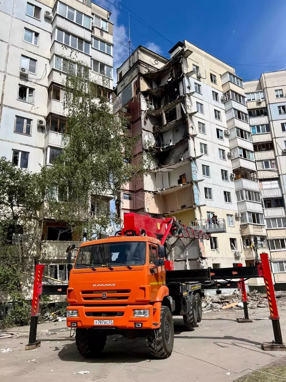 Разрушения в доме на улице Щорса в Белгороде