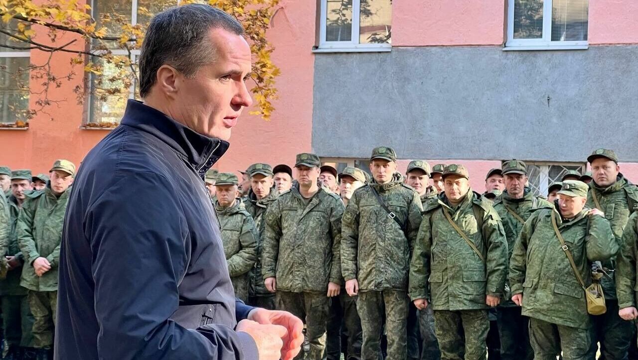 Вячеслав Гладков везёт новую экипировку белгородским военнослужащим в соседний регион