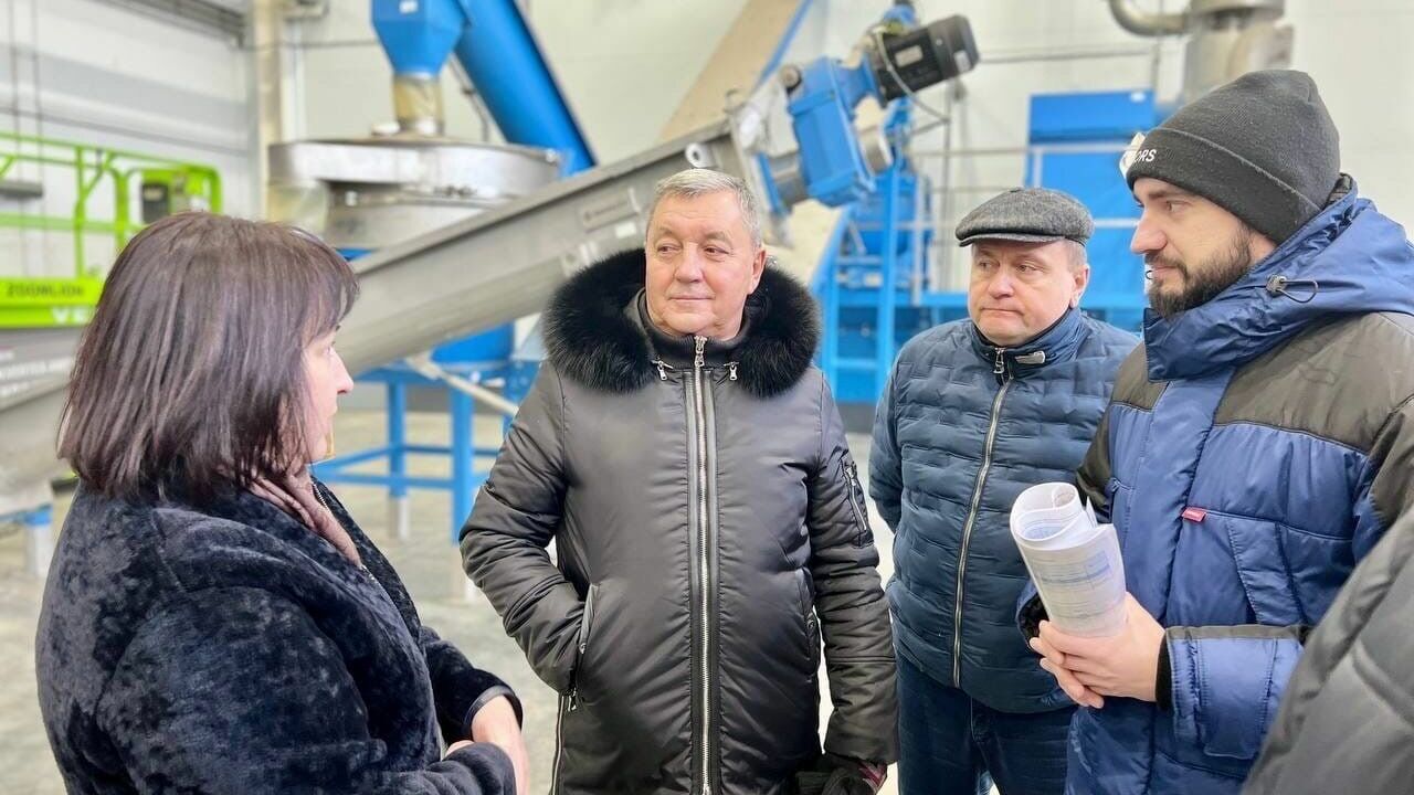 Депутат Владимир Зотов посетил с визитом завод Владимира Зотова