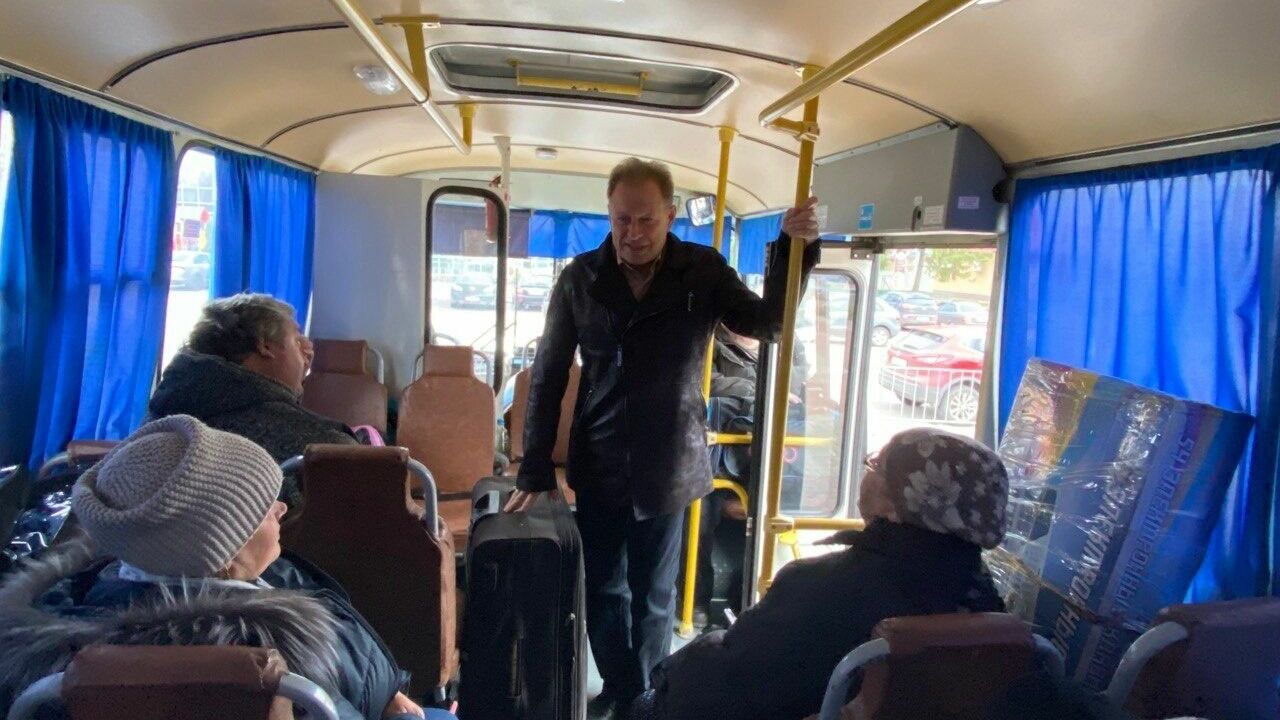 Автобус с валуйчанами из Белгородской области проводили в санаторий в Подмосковье