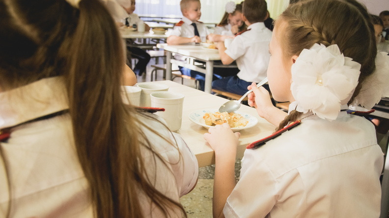 Как оформить бесплатное питание в школе?