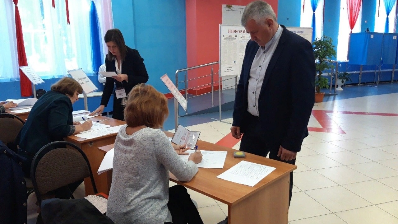 Председатель Облизбиркома Игорь Лазарев подвёл итоги второго дня голосования 