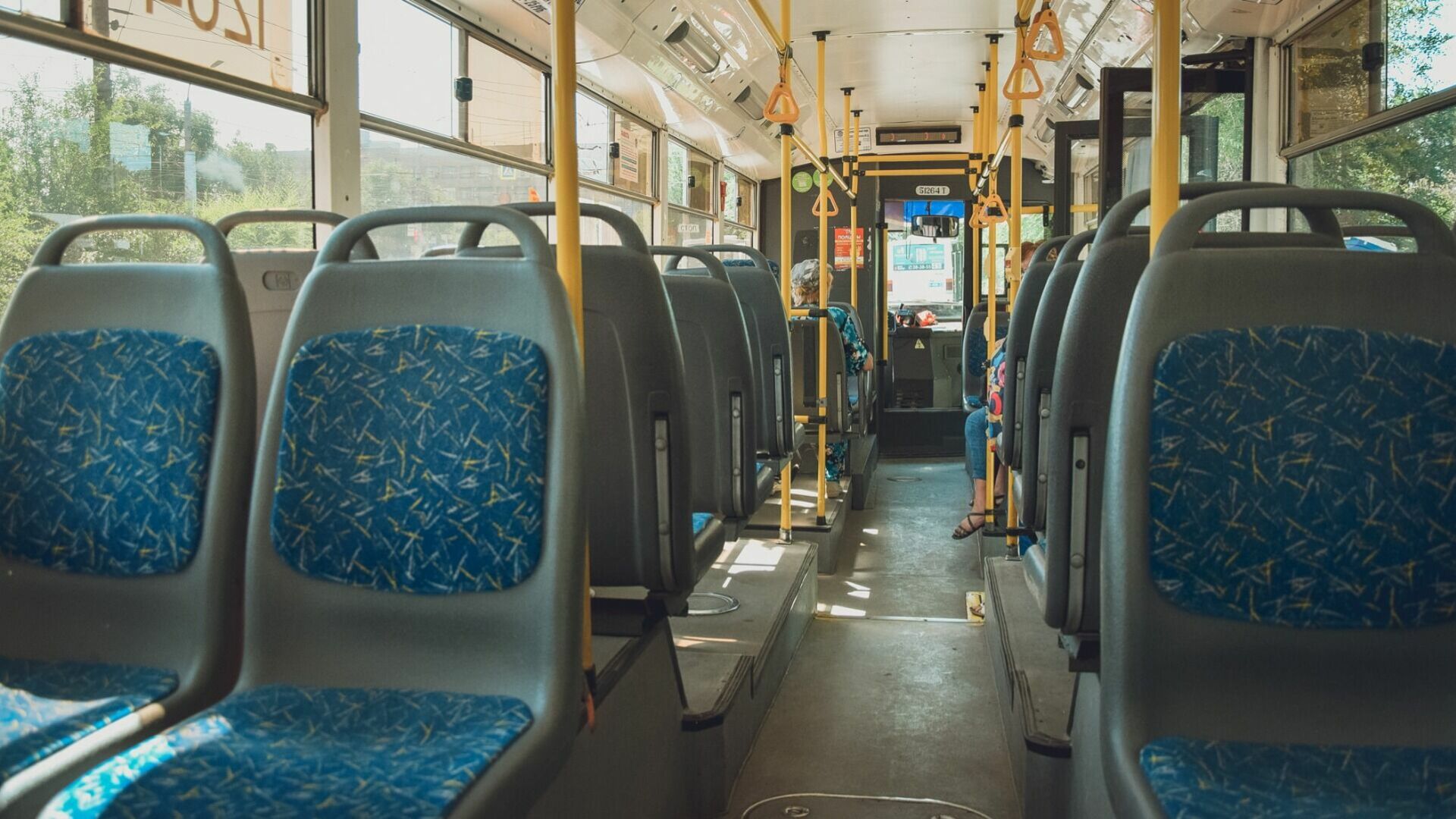 Белгородцы недовольны надписями на английском языке в автобусах